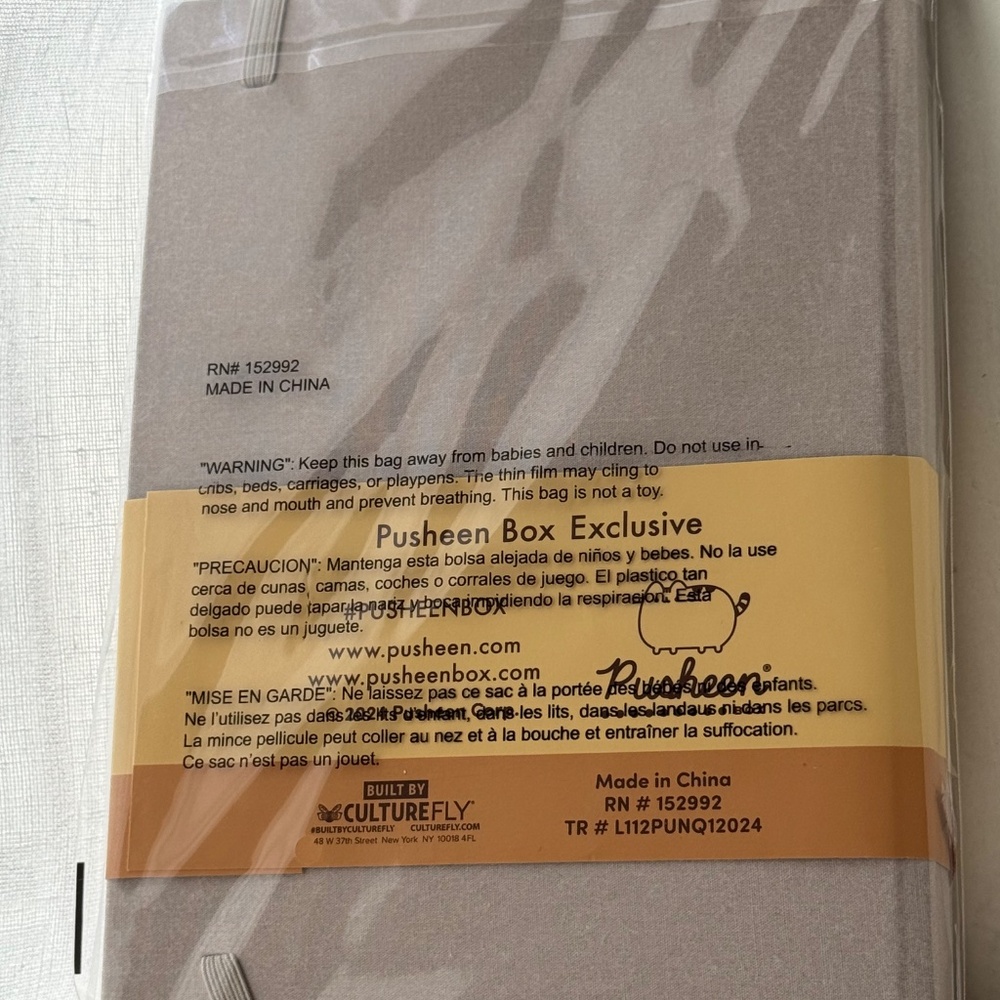 Pusheen Linen Journal - Carb Club (Bread) - Picture 2 of 4